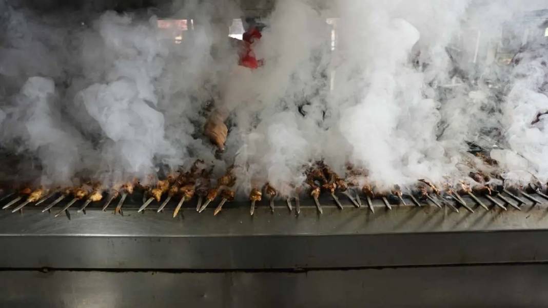 Adana Lezzet Festivali Başlıyor: 1 Milyon Kişi Kebaba Koşacak! 9